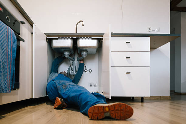 Professional Pipe Repair technician working in Bartelso, IL